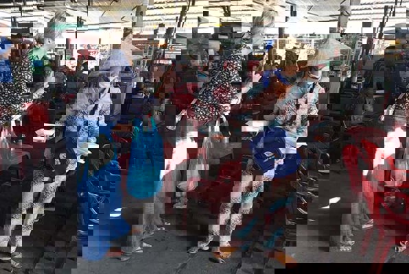 Community & Cultuur project Vietnam op de markt 