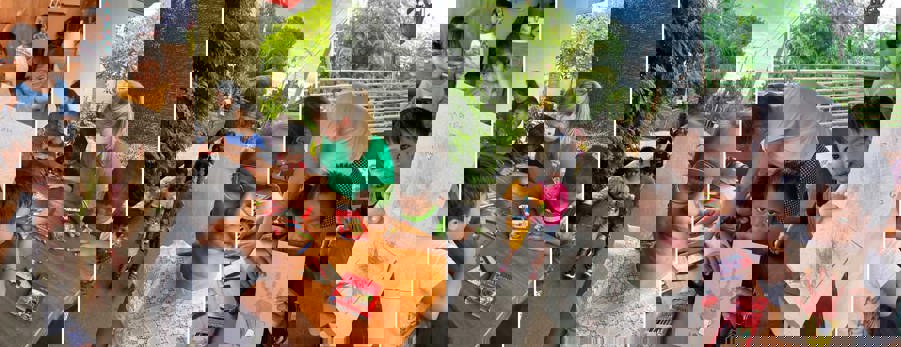 Aniek vrijwilliger op Bali mooie foto's